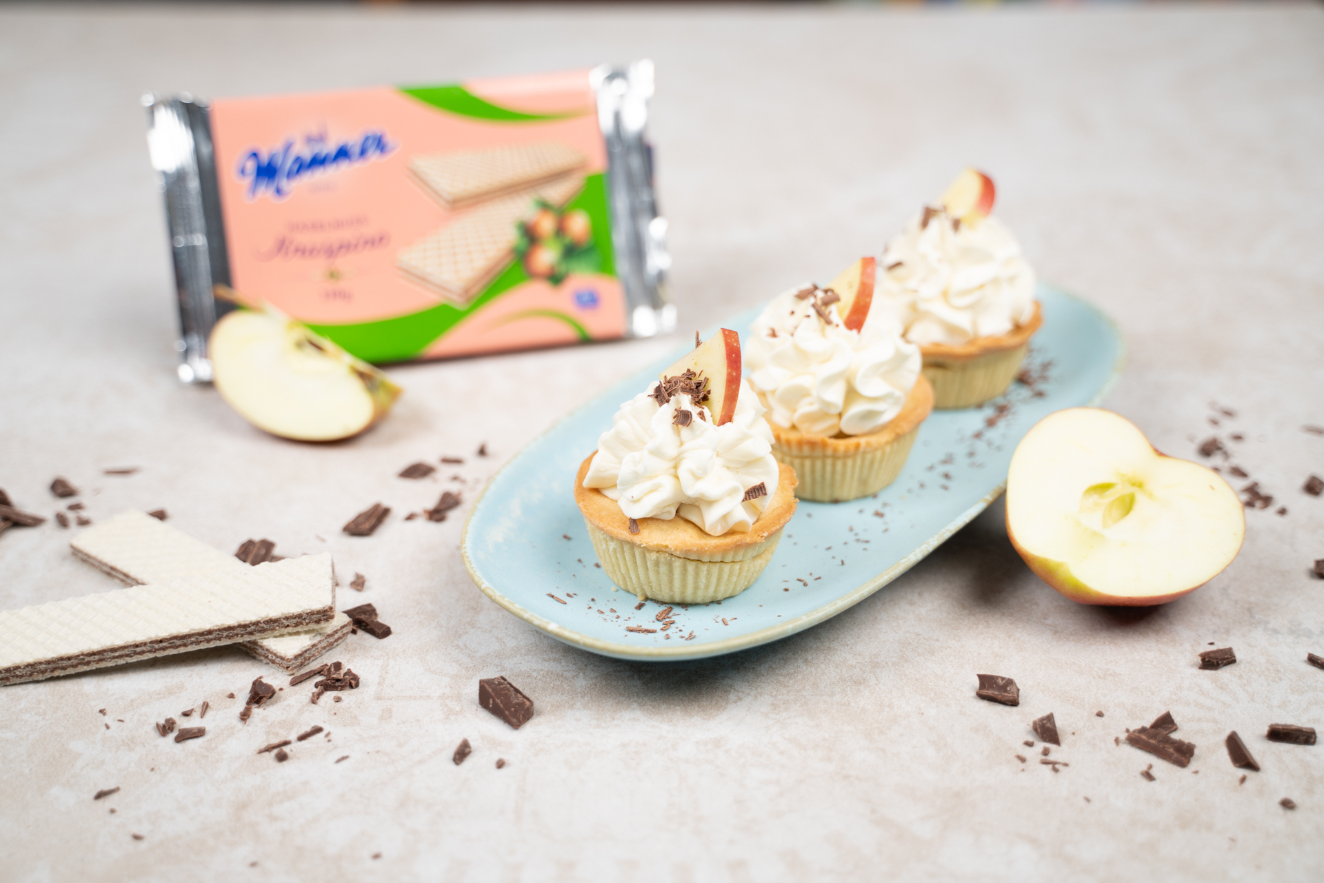 Manner Apple Pie Cupcakes mit Haselnuss Knuspino
